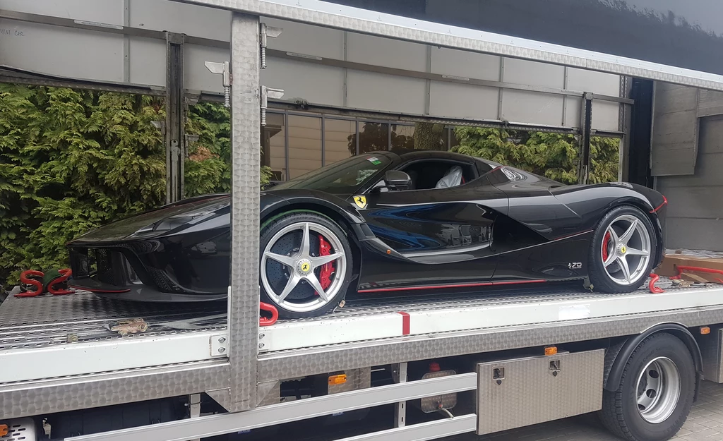 Ferrari LaFerrari Aperta