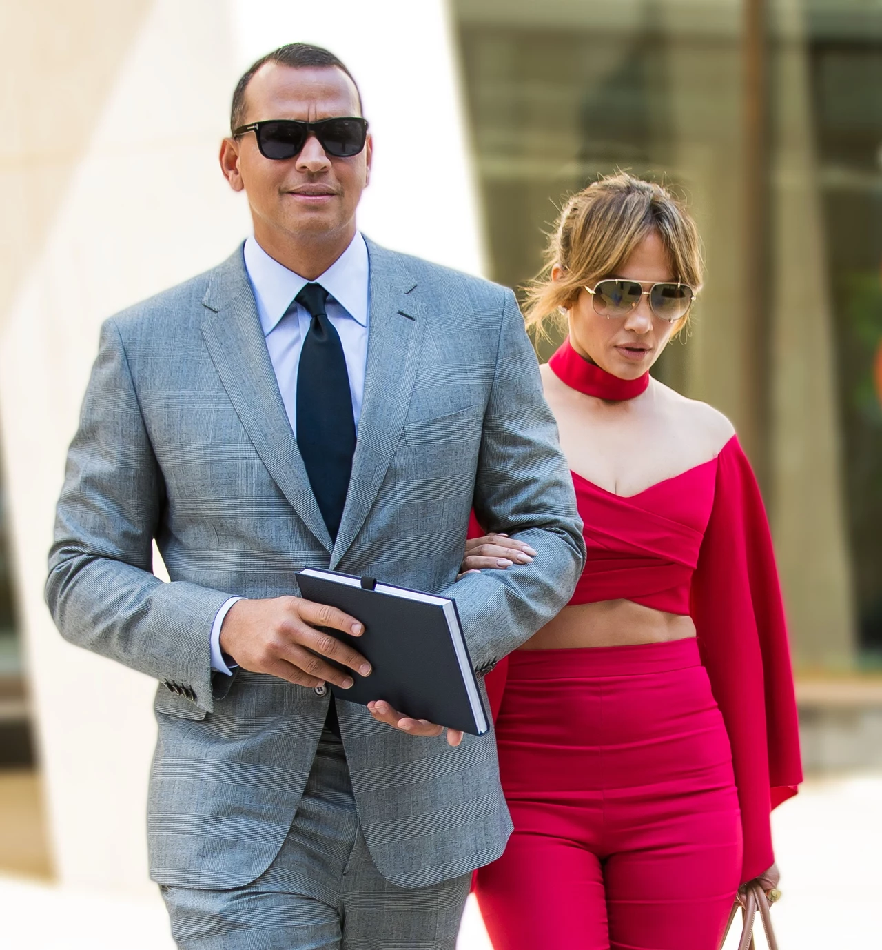 Lopez i Rodriguez ponoć rozważają ślub Lopez i Rodriguez ponoć rozważają ślub