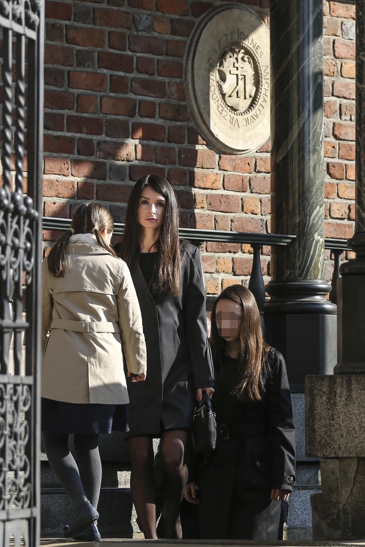 Marta Kaczyńska wraz z córkami wzięła udział w obchodach 7. rocznicy katastrofy smoleńskiej Marta Kaczyńska wraz z córkami wzięła udział w obchodach 7. rocznicy katastrofy smoleńskiej