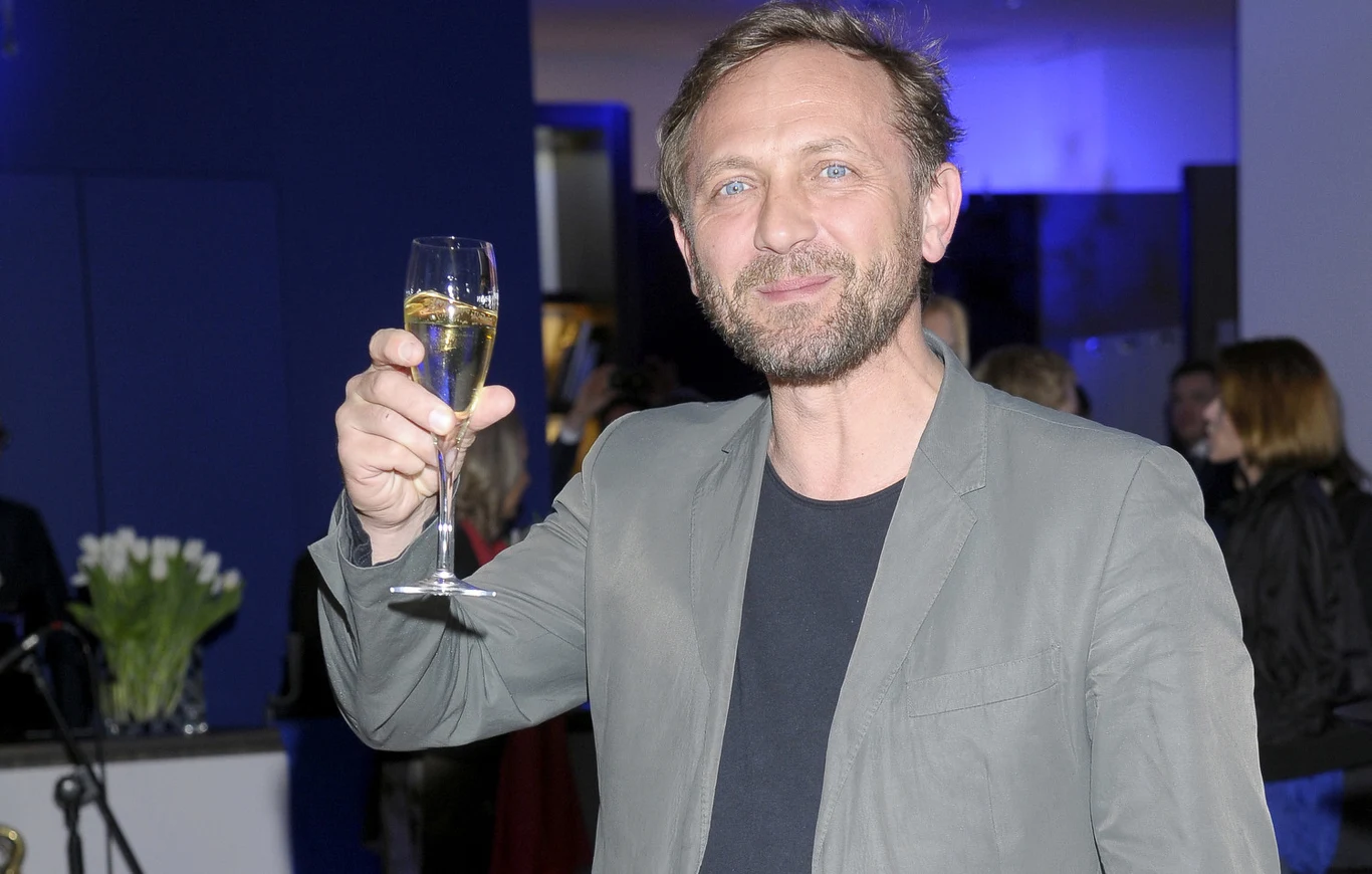 Andrzej Chyra był zmiany ze swojego zamiłowania do imprez Andrzej Chyra był zmiany ze swojego zamiłowania do imprez