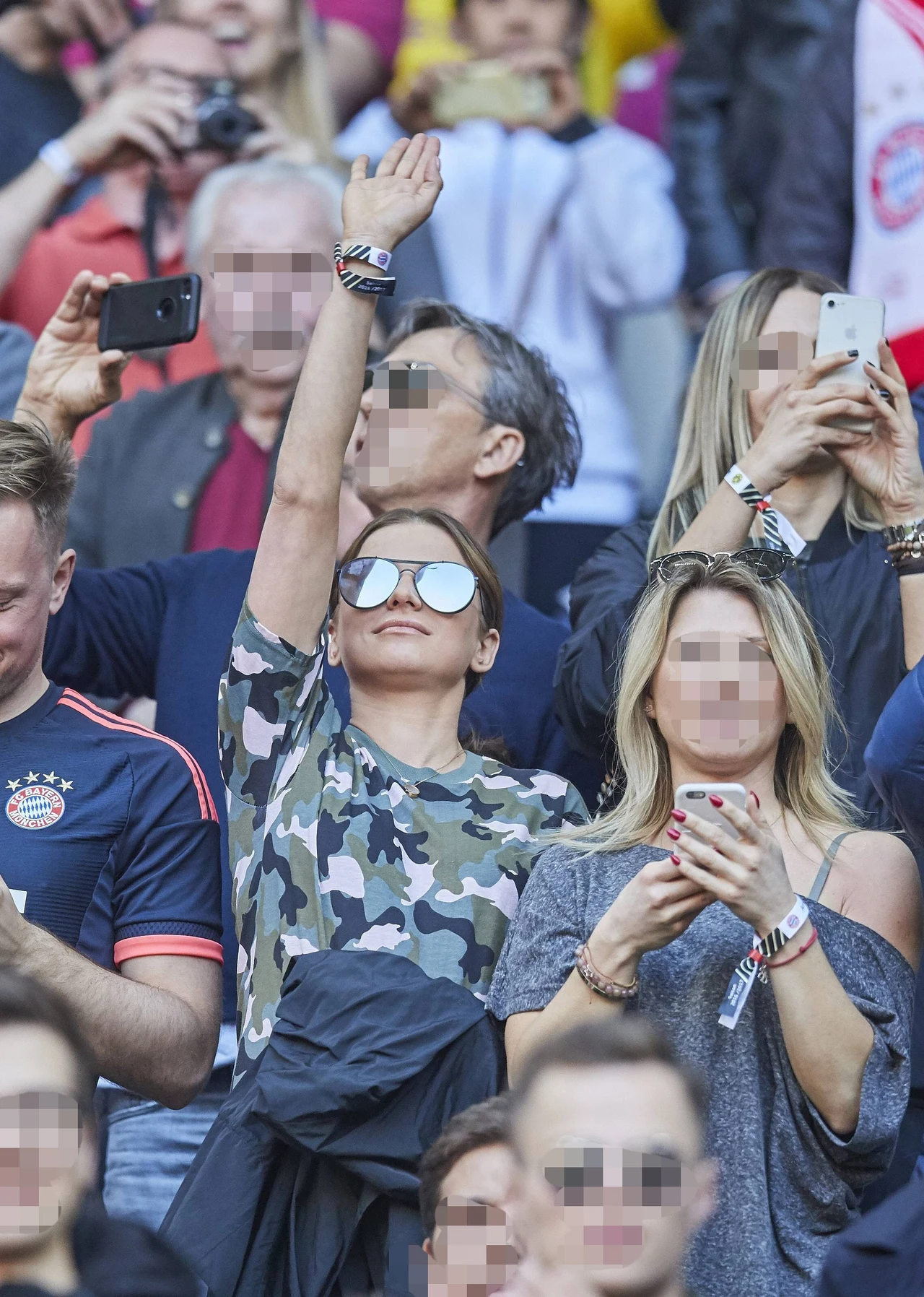 Anna Lewandowska na meczu Bayern-Borussia