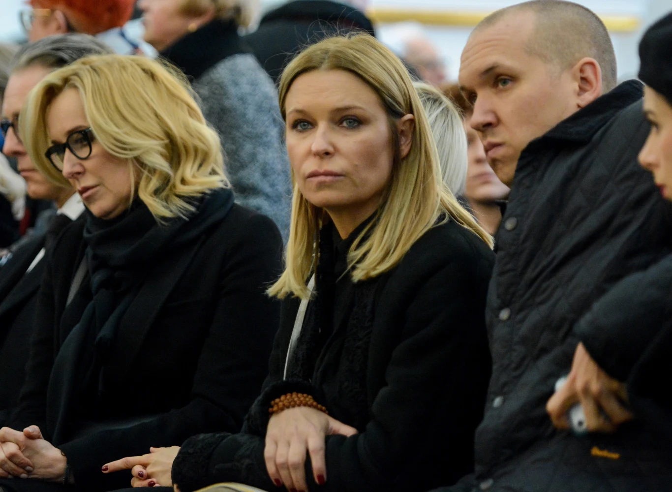 Dzieci Wojciecha Młynarskiego na pogrzebie ojca Dzieci Wojciecha Młynarskiego na pogrzebie ojca