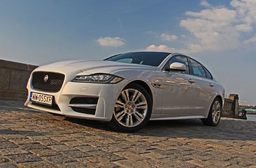 Jaguar XF 3.0 TDV6 RWD Auto R-Sport