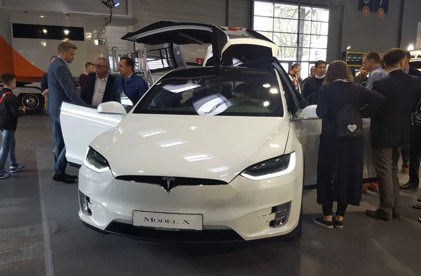 Tesla na Moto Show w Poznaniu 