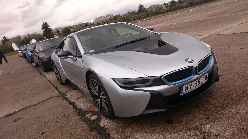 BMW i8