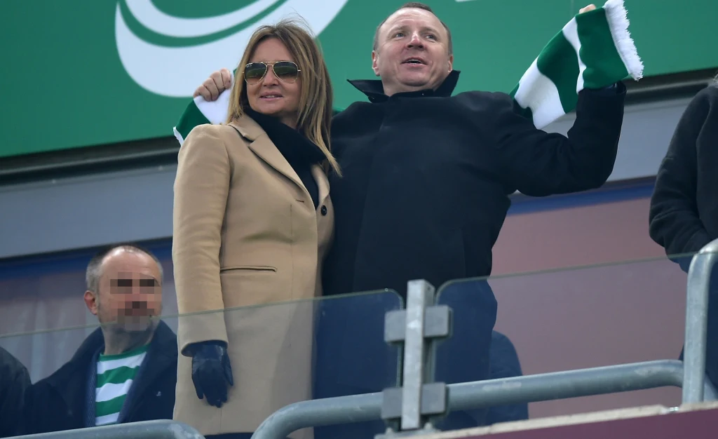 Jacek Kurski z ukochaną na meczu Lechia Gdańsk-Arka Gdynia