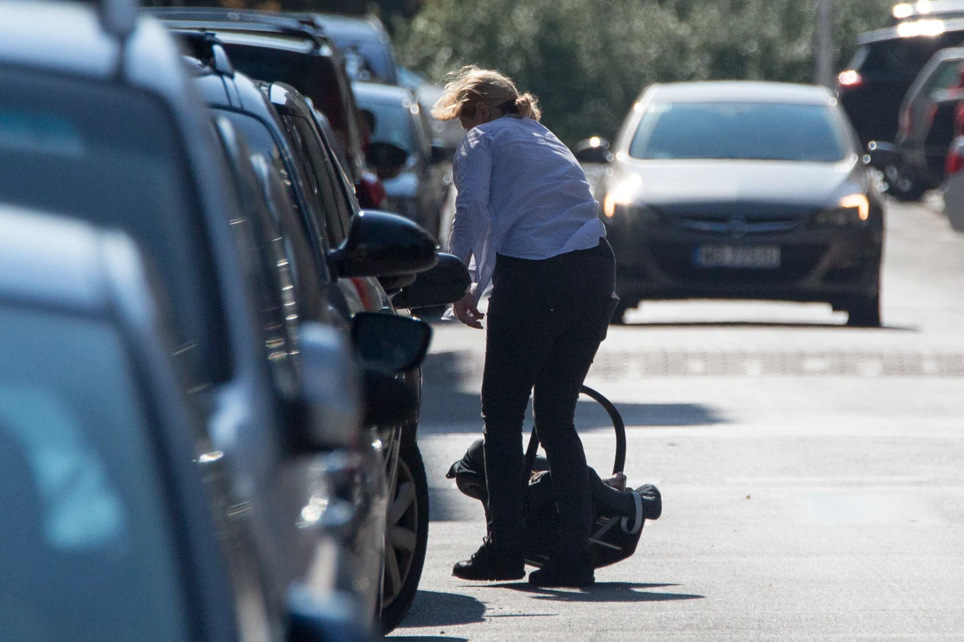 Kasia Kwiatkowska na pierwszym spacerze z córką