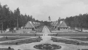 Janowa Dolina powstała w okresie II Rzeczypospolitej w latach 1920-1930 jako wzorcowe osiedle zakładowe przy nowo powstałych Państwowych Kamieniołomach Bazaltu