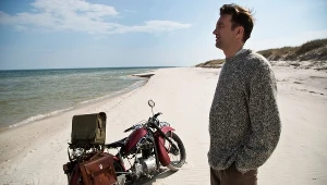 "Bikini Blue" [recenzja]: Polski pacjent