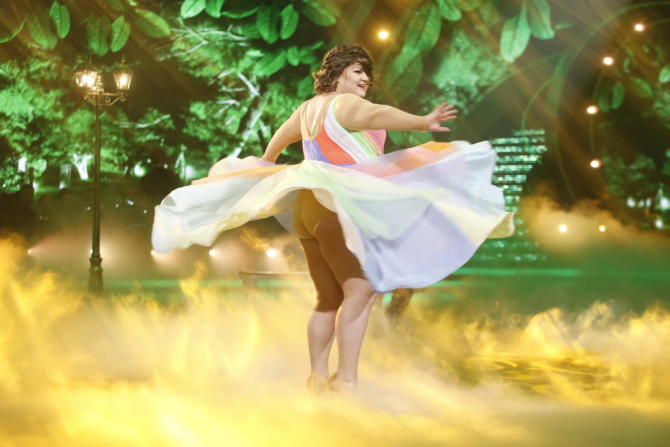 W walcu wiedeńskim zobaczyliśmy Dominikę Gwit i Żorę Korolyova. „Uczyniłaś najmniejszy postęp w porównaniu do innych gwiazd” – powiedziała Iwona Pavlović. Jurorka nazwała występ Gwit „walcem z czkawką”. Podobnego zdania był też Andrzej Grabowski: „Tak samo mogła pani zatańczyć w pierwszym odcinku”. Tylko Michał Malitowski szukał pozytywów, doceniając „płynność” występu aktorki. Para otrzymała 29 punktów.