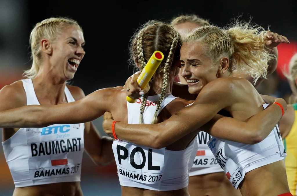 Od lewej: Ida Baumgart, Małgorzata Hołub i Justyna Święty. Zasłonięta Adrianna Janowicz Od lewej: Ida Baumgart, Małgorzata Hołub i Justyna Święty. Zasłonięta Adrianna Janowicz