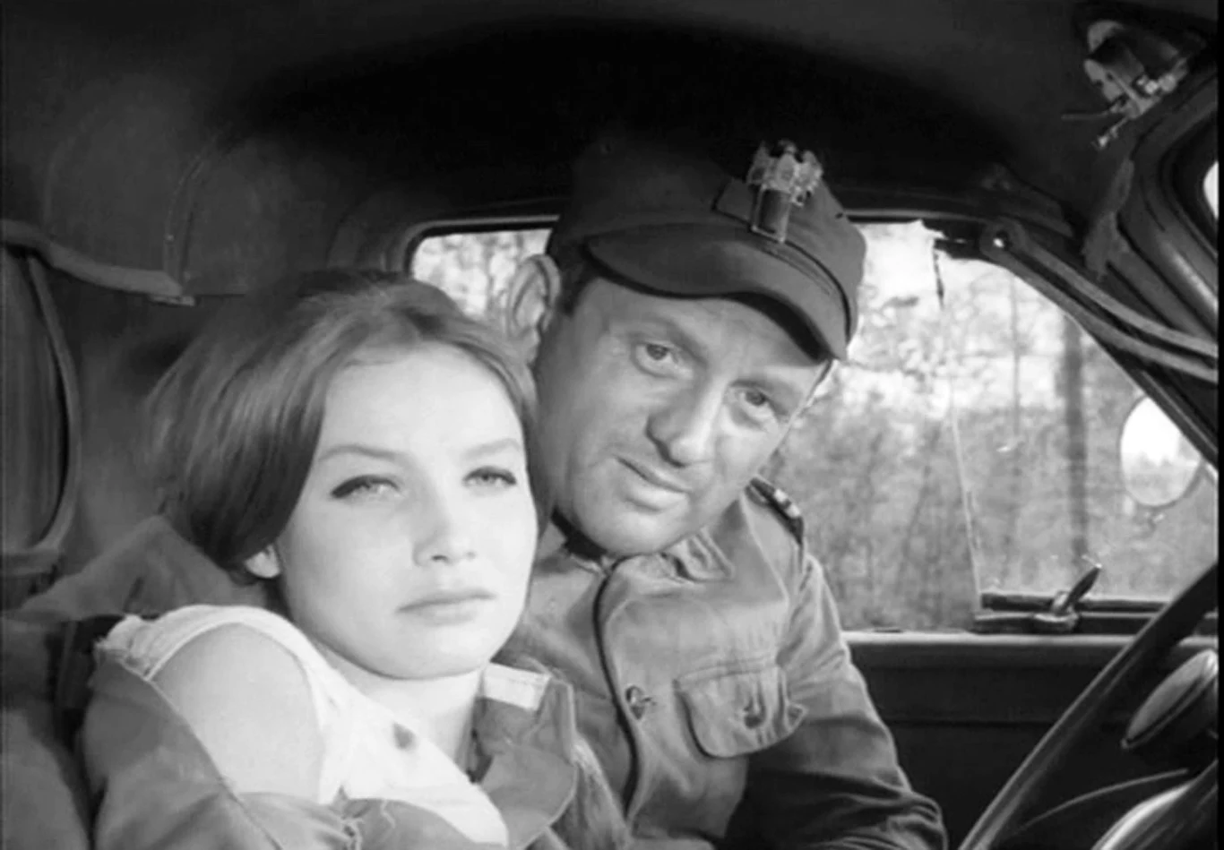 Jego pierwszą ważną rolą okazał się kapral Franek Wichura w serialu "Czterej pancerni i pies" (1966-1970) Jerzego Passendorfera. Chociaż nie należał on do załogi tytułowego czołgu, z miejsca stał się jedną z popularniejszych postaci. Wedle jednej z anegdot, w scenie z odcinka 10., gdy Wichura stara się naprawić czołg i grany przez Franciszka Pieczkę Gustlik śmieje się: "Pyrkosz, Pyrkosz i nie jedziesz!", aktor miał odpowiedzieć: "Nie jadę, bo mi Pieczka zgasła". Zdanie to nie znalazło się jednak w ostatecznej wersji montażowej.