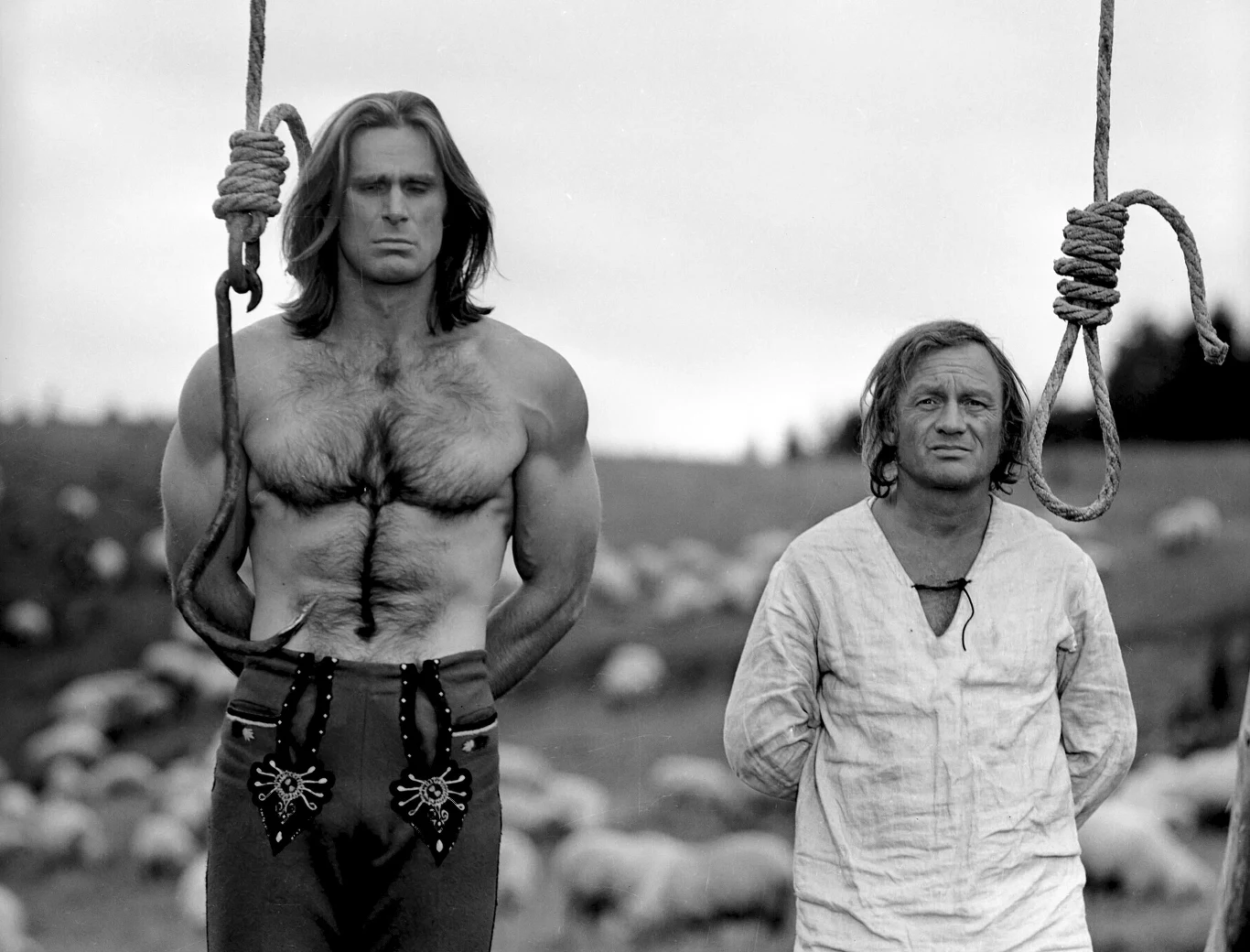 Kolejną znaną postać Pyrkosz wykreował w serialu "Janosik", także w reżyserii Passendorfera. Wspólnie z Boguszem Bilewskim stworzył niezapomniany duet Walusia Kwiczoła i Jędrusia Pyzdry. Jego postaci serial zawdzięczał swe momenty komediowe. Bilewski i Pyrkosz powrócili do znanych z serialu postaci po ponad w latach 90. w kampanii reklamowej pewnej margaryny. W sumie nagrano ponad 30 spotów.