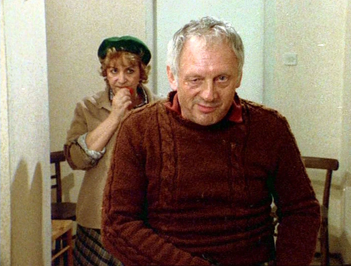 Zdjęcia do kultowego serialu "Alternatywy 4" rozpoczęły się jeszcze w 1981 roku, przerwał je jednak wybuch stanu wojennego. Gdy je wznowiono, postanowiono ponownie obsadzić postać Balcerka, pierwotnie granego przez Ludwika Paka. Tak oto do serialu trafił Witold Pyrkosz. Jak sam przyznał, nie zdawał sobie sprawy, jak popularny się on okaże. Sam zresztą nie miał sprecyzowanej wizji swej postaci. Scenariusz pisany był z dnia na dzień. Na pomysł charakterystycznej chrypy swego bohatera wpadł po trzech dniach zdjęć. 

Rolę Balcerka powtórzył po ponad 20 latach w "Dylematu 5". Z powodu negatywnych opinii publiczności nakręcono jednak tylko 3 odcinki.