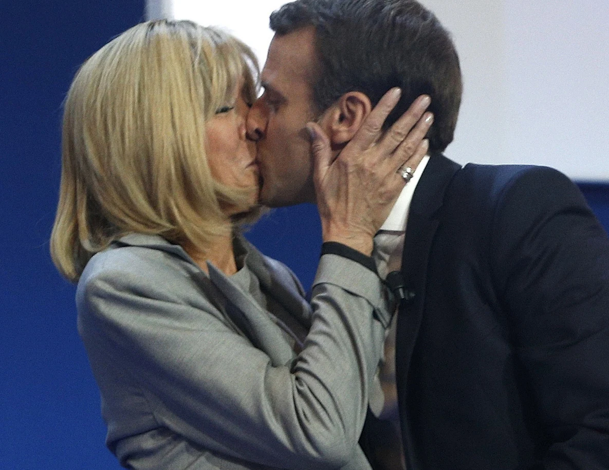 Emmanuel Macron i Brigitte Trogneux Emmanuel Macron i Brigitte Trogneux