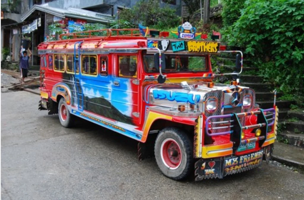 Filipiński "jeepney"