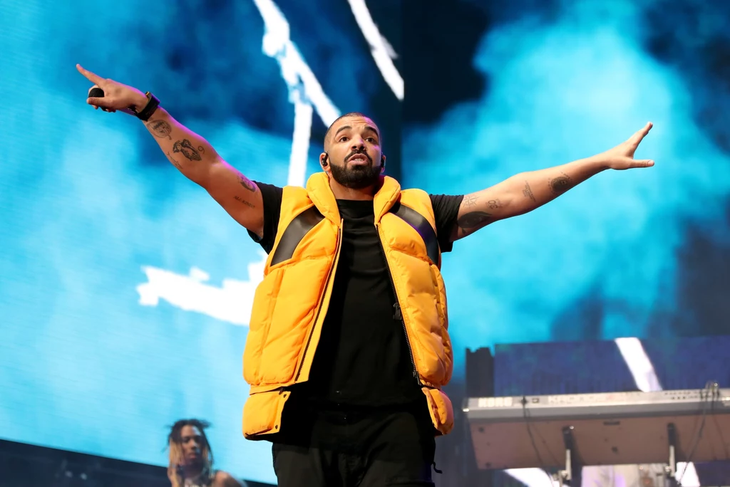 Drake bawił się na koncercie Travisa Scotta