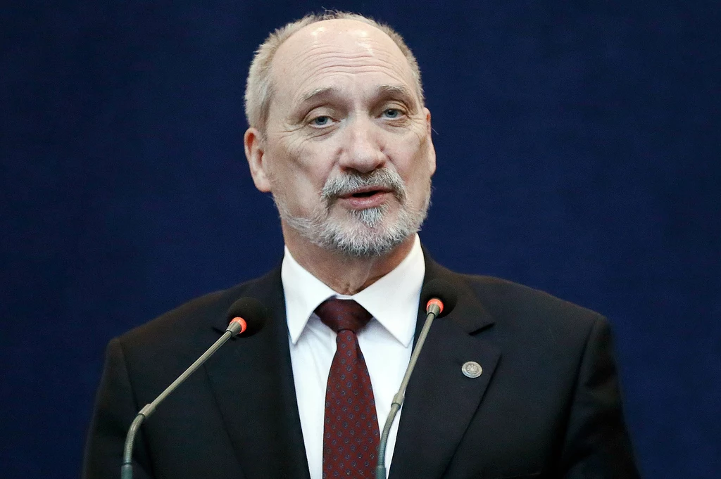Minister obrony narodowej Antoni Macierewicz otrzyma raport w sprawie Strategicznego Przeglądu Obronnego Minister obrony narodowej Antoni Macierewicz otrzyma raport w sprawie Strategicznego Przeglądu Obronnego