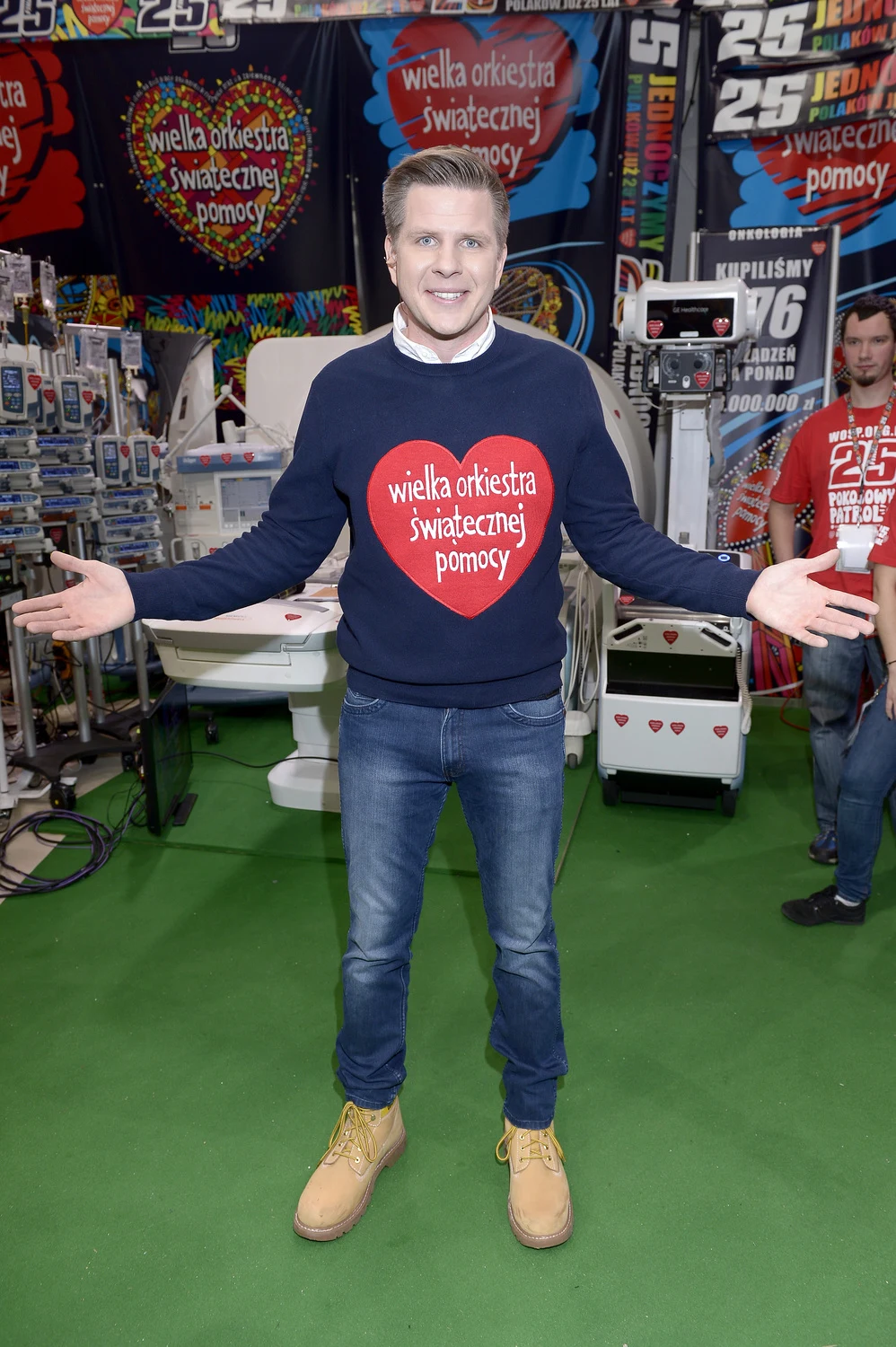 Filip często angażuje się w akcje charytatywne Filip często angażuje się w akcje charytatywne