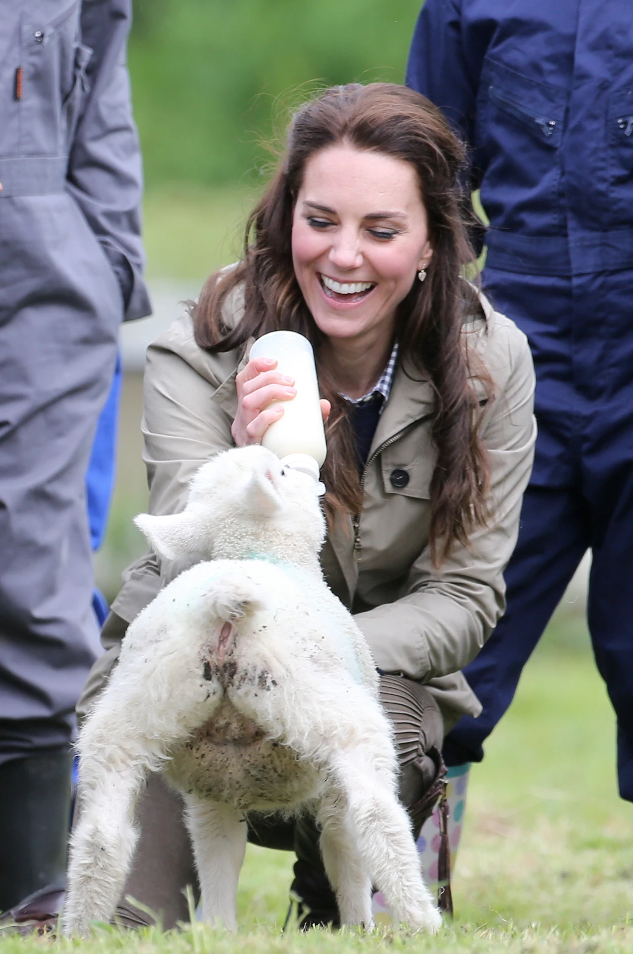 Meghan ciężko będzie dorównać uwielbianej przez poddanych księżnej Kate Meghan ciężko będzie dorównać uwielbianej przez poddanych księżnej Kate