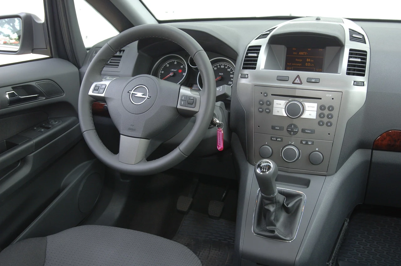 Opel Zafira II (2005-2014) Opel Zafira II (2005-2014)