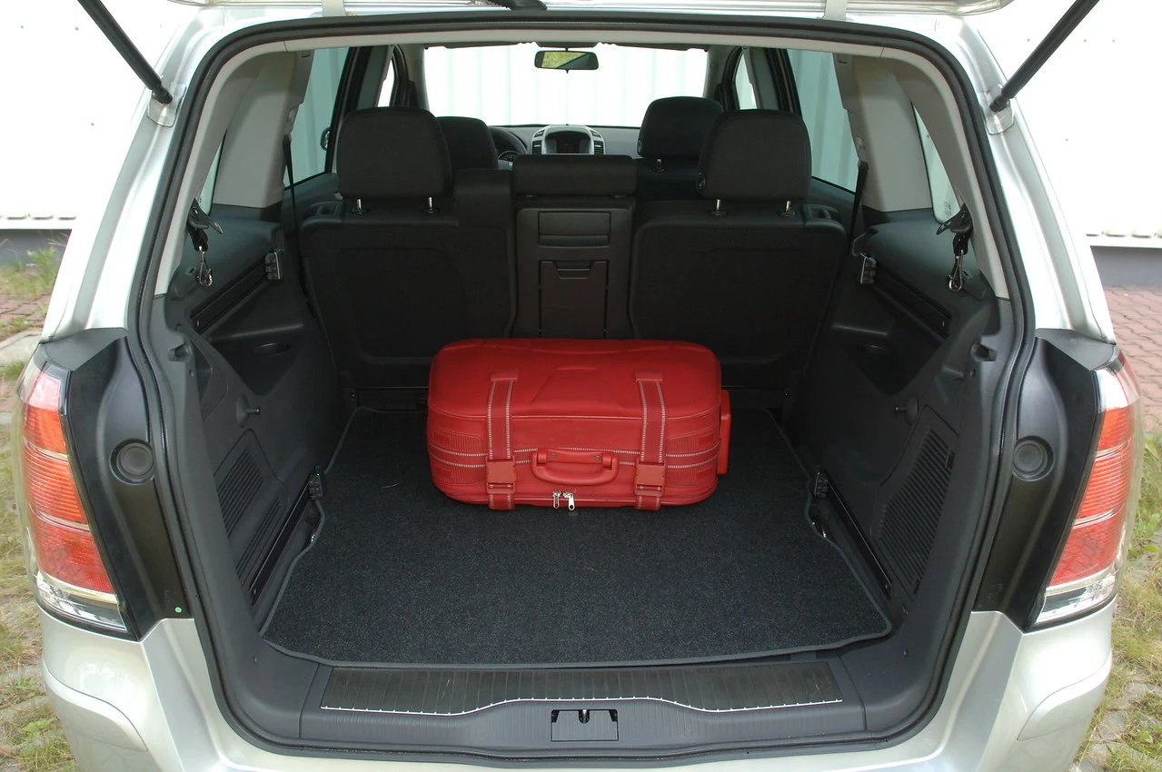 Opel Zafira II (2005-2014) Opel Zafira II (2005-2014)