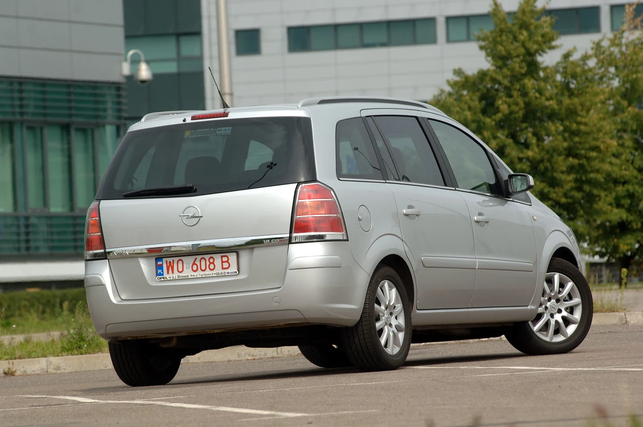 Opel Zafira II (2005-2014) Opel Zafira II (2005-2014)