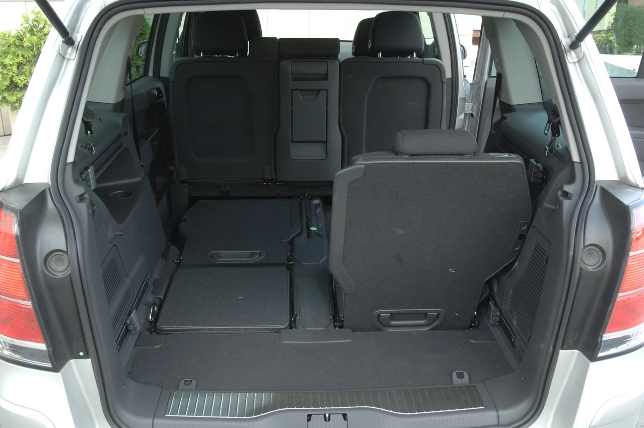 Opel Zafira II (2005-2014) Opel Zafira II (2005-2014)