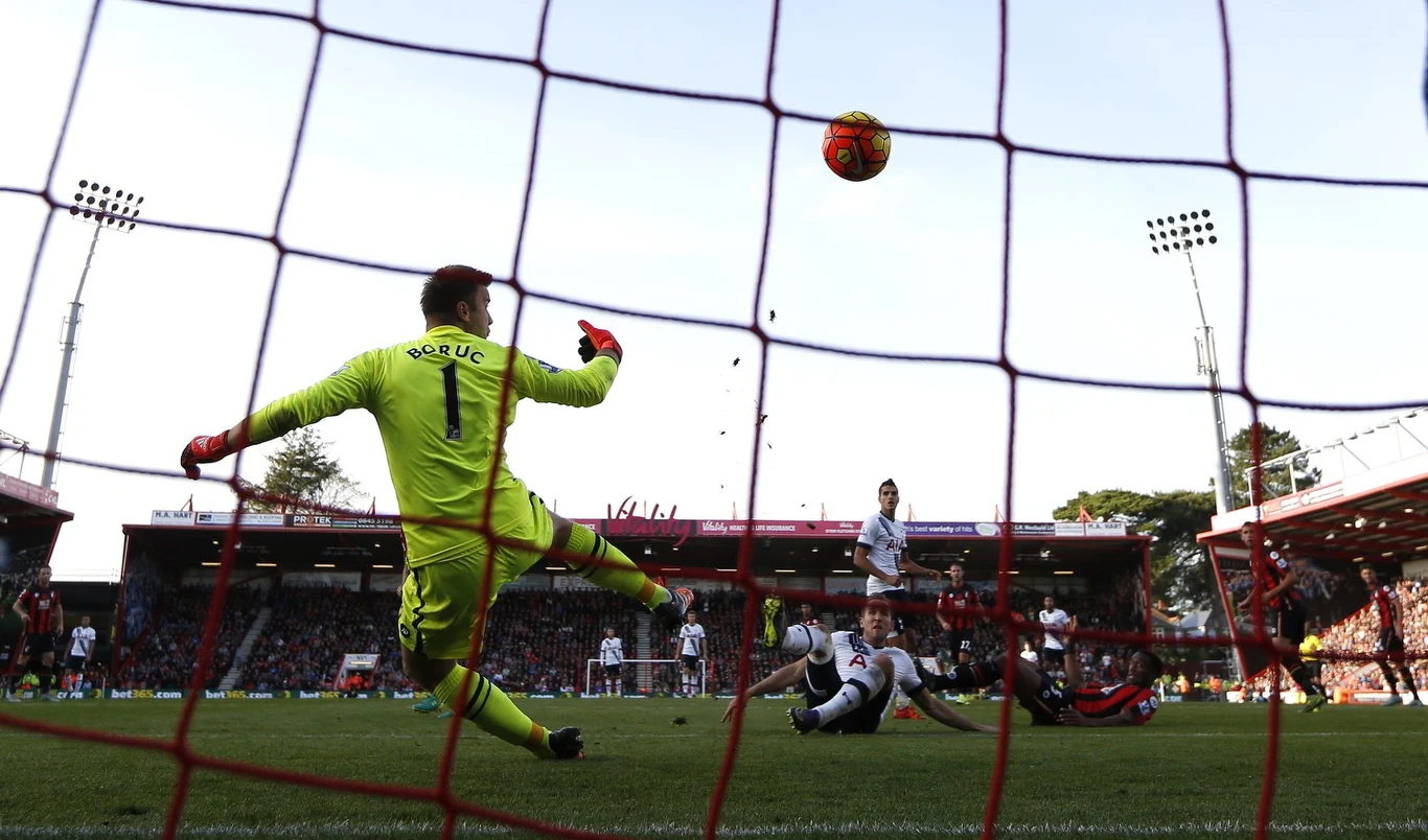 Artur Boruc tradycyjnie wyszedł w podstawowym składzie "Wisienek" Artur Boruc tradycyjnie wyszedł w podstawowym składzie "Wisienek"