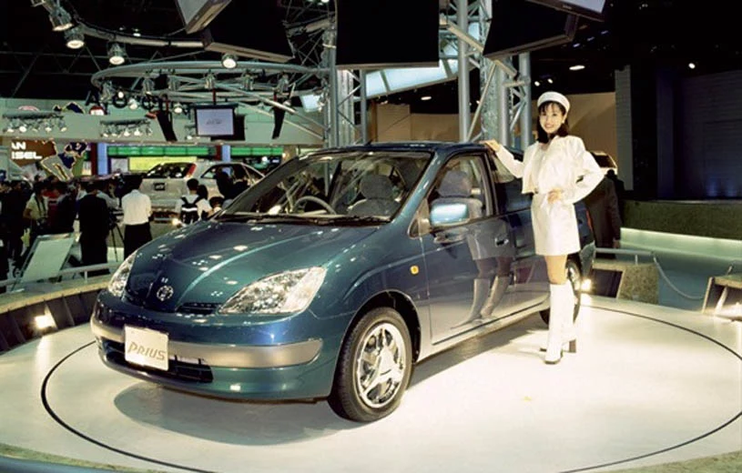 Toyota Prius w Tokio w 1995 roku