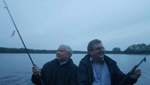 Jarosław Kaczyński i Czesław Hoc łowią szczupaki
