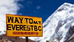 Na najwyższy szczyt świata nie można się wspinać bez zezwolenia