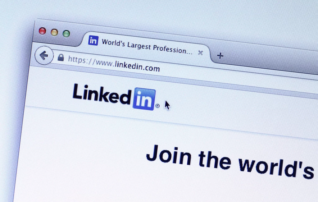 LinkedIn jest wykorzystywany przez oszustów - trzeba uważać