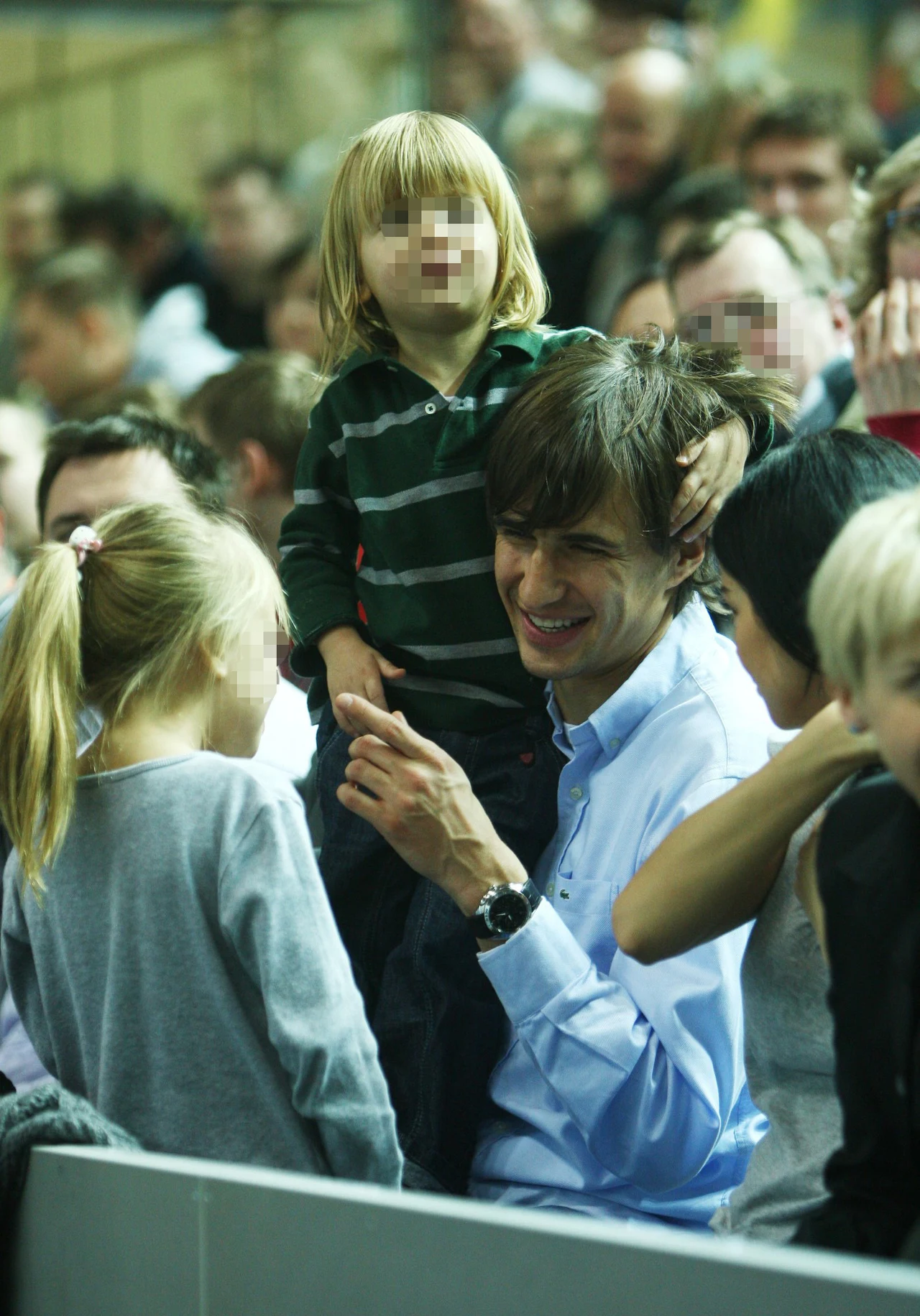 Jarek Bieniuk z dziećmi Jarek Bieniuk z dziećmi