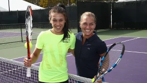 Joanna Jędrzejczyk i najlepsza tenisistka Słowacji Dominika Cibulkova.