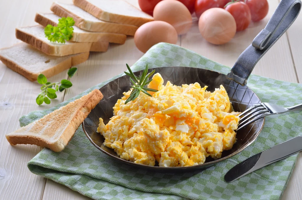 Jak zrobić jajecznicę idealną? 