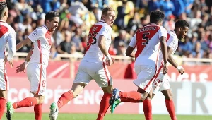 Kamil Glik (w środku)