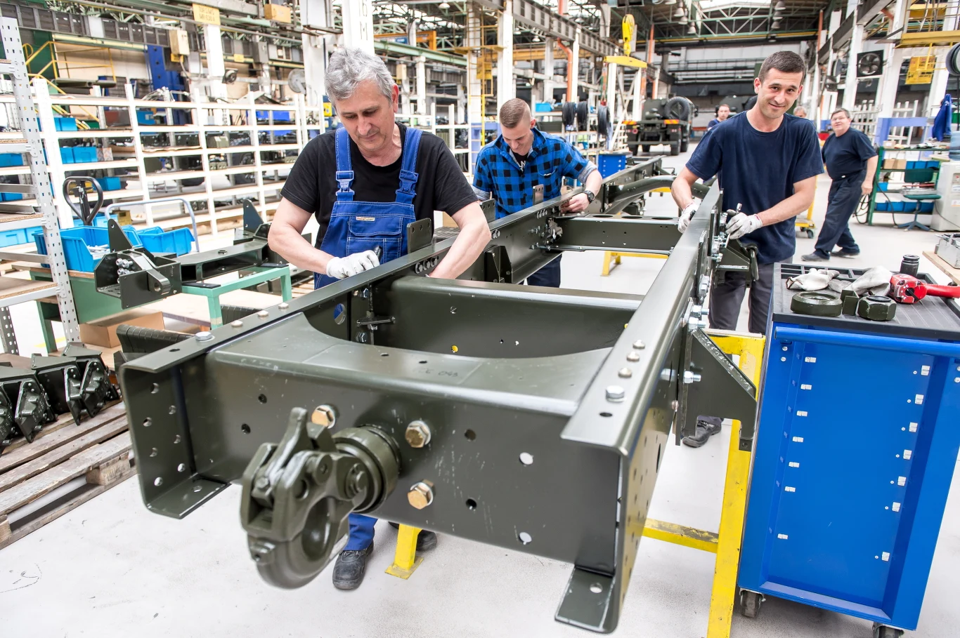 Produkcja wojskowych Jelczy