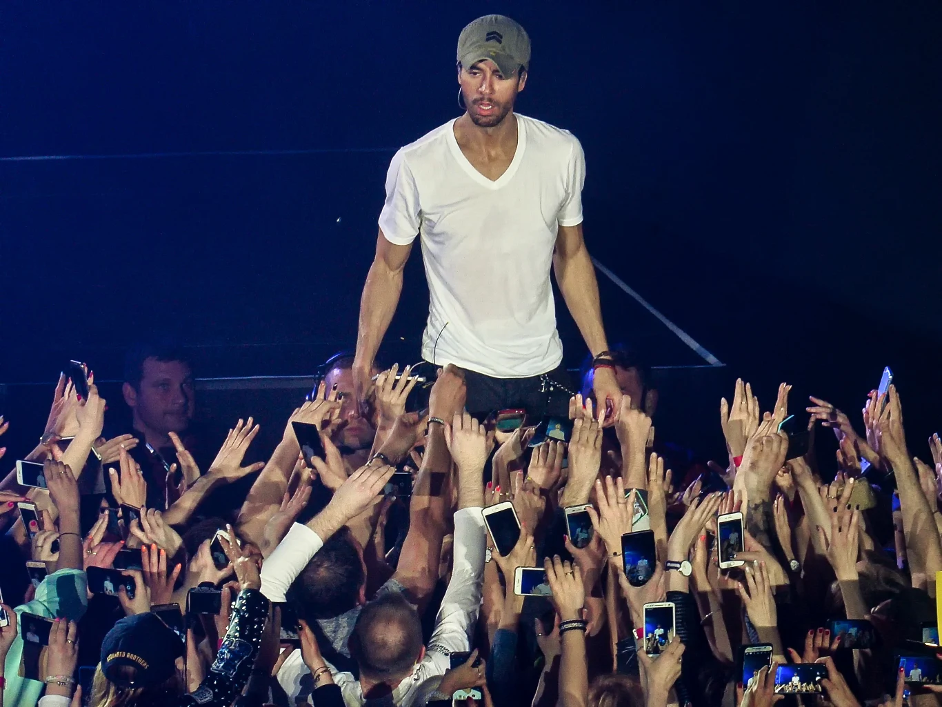 W środę (17 maja) Enrique Iglesias wystąpił w Ergo Arenie w Gdańsku. Koncert był kolejną odsłoną trwającej trasy "Sex and Love" promującej płytę z 2014 r.