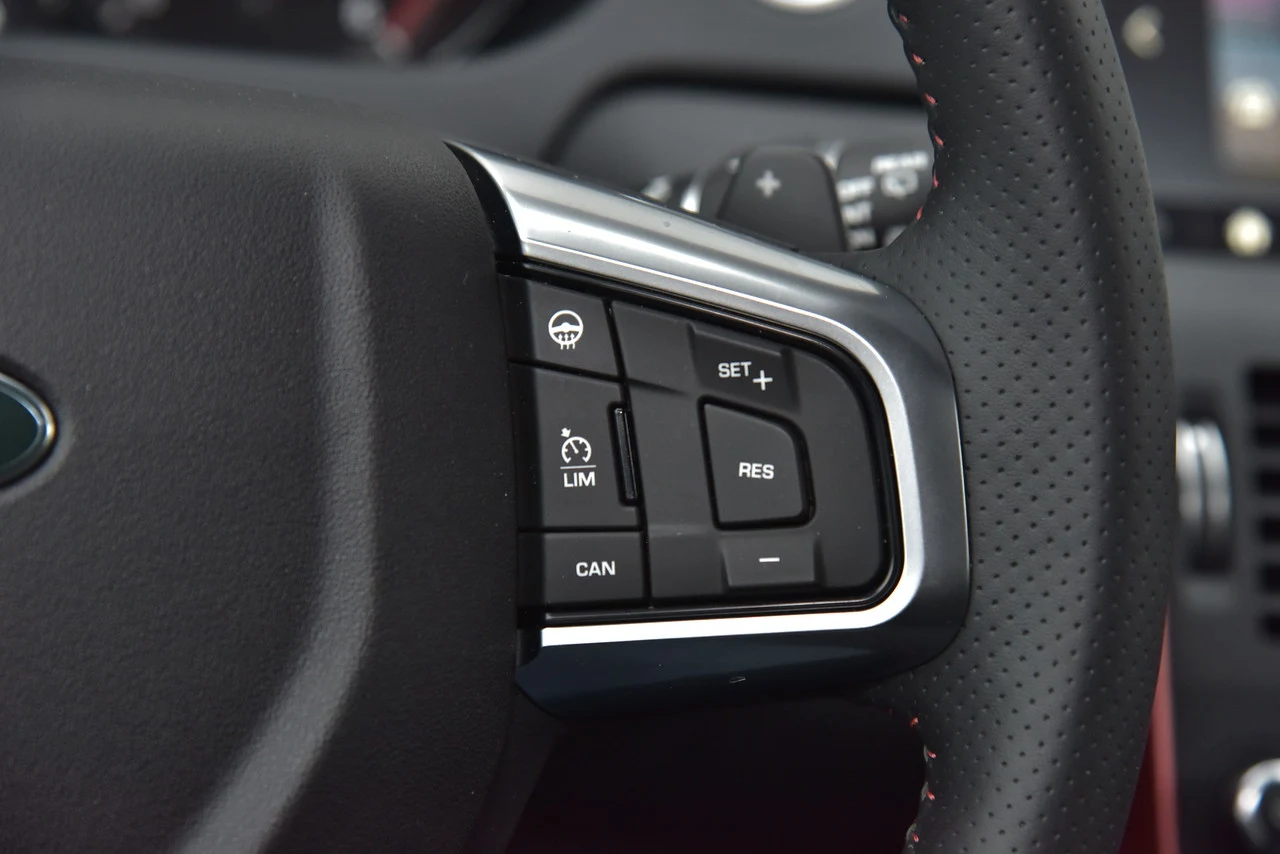 Land Rover Discovery Sport TD4 HSE Luxury