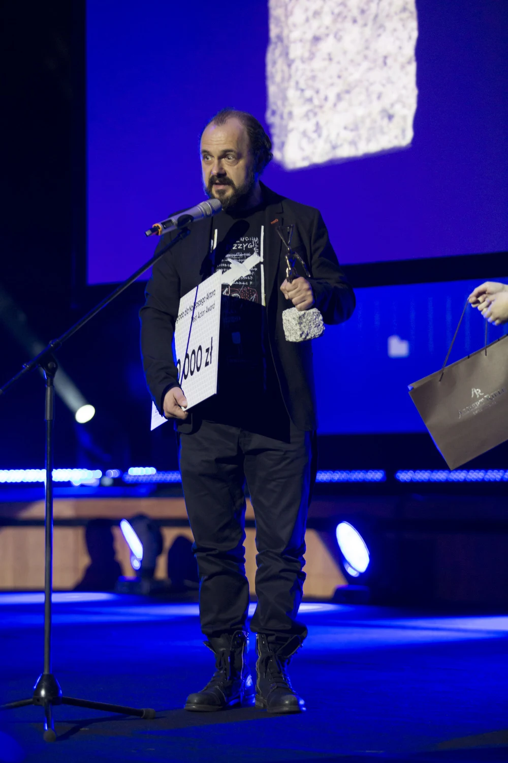 Arkadiusz Jakubik jest cenionym artystą  Arkadiusz Jakubik jest cenionym artystą