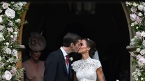 Mały książę George i jego młodsza siostrzyczka Charlotte podczas ceremonii ślubnej Pippy Middleton i Jamesa Matthews. 