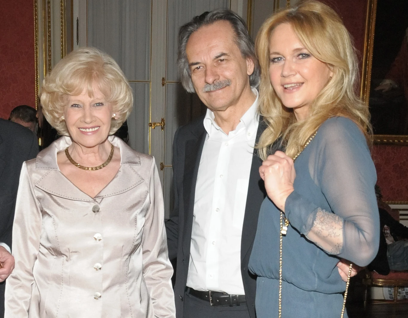 Panią Krystyną opiekuje się teraz zięć