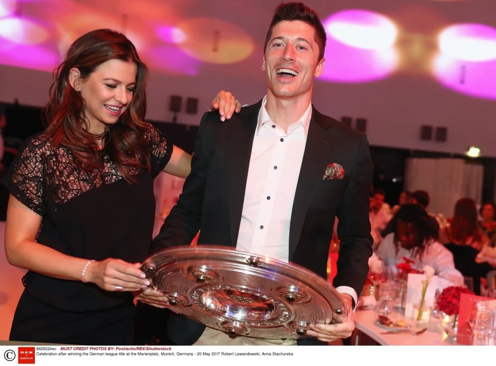 Anna i Robert Lewandowscy na imprezie Bayernu Anna i Robert Lewandowscy na imprezie Bayernu