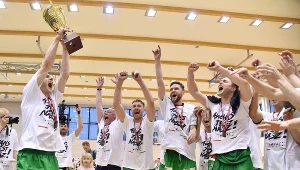 Koszykarze Legii świętują awans