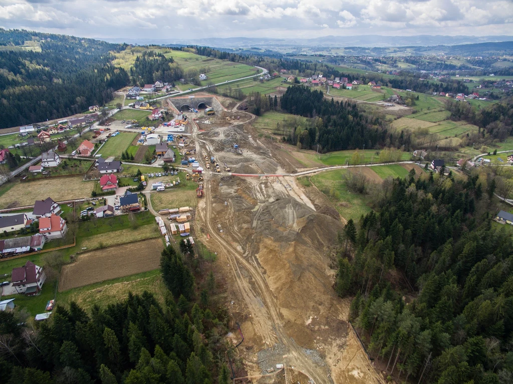 Budowy dróg to kosztowne inwestycje, ale chętnych do budowania jest coraz więcej