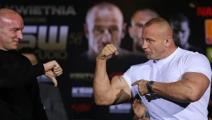 Tyberiusz Kowalczyk (z lewej) i Mariusz Pudzianowski