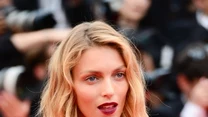 Anja Rubik na czerwonym dywanie