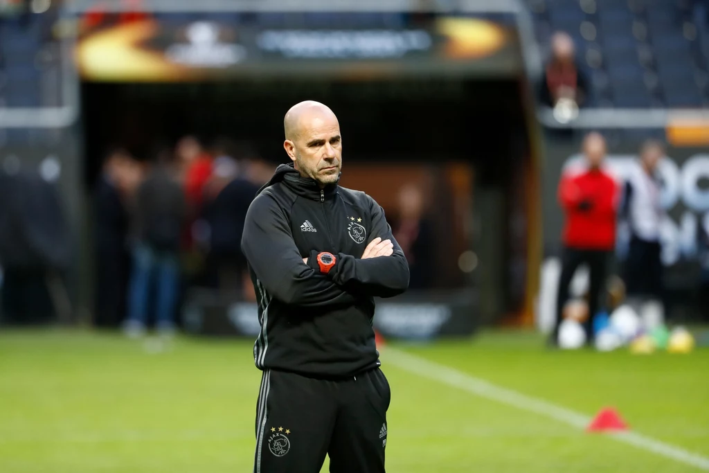 Peter Bosz podczas treningu Ajaksu na stadionie w Sztokholmie Peter Bosz podczas treningu Ajaksu na stadionie w Sztokholmie