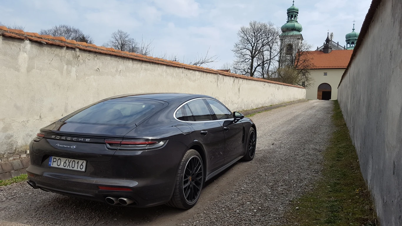 Porsche Panamera 4S Diesel 